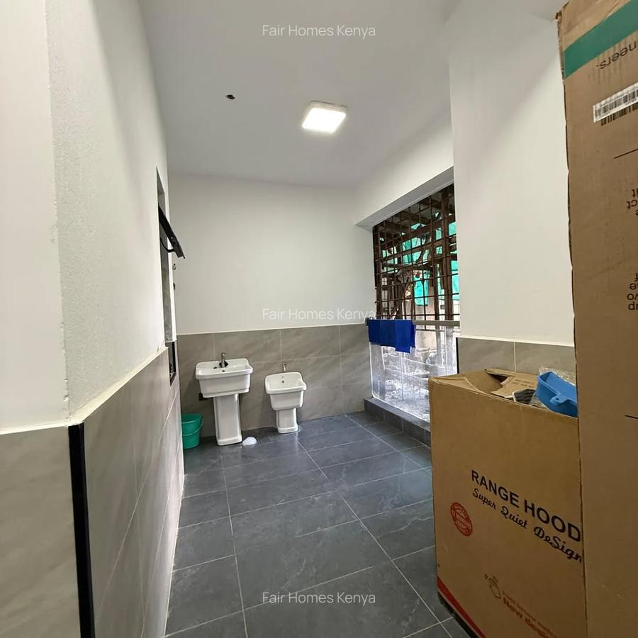 3 Bed Apartment with En Suite at Othaya Road - 16