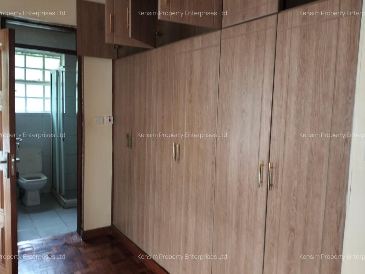 5 Bed Townhouse with En Suite in Lavington - 14