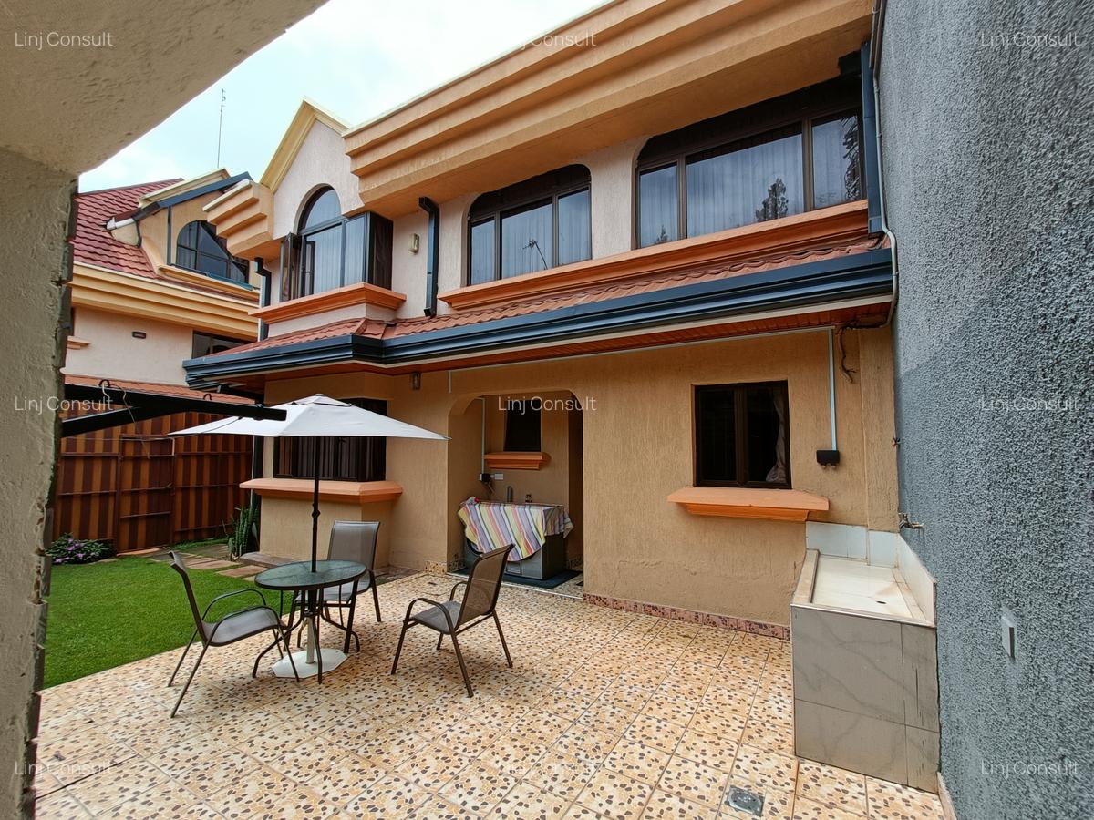 4 Bed Townhouse with En Suite in Runda - 5