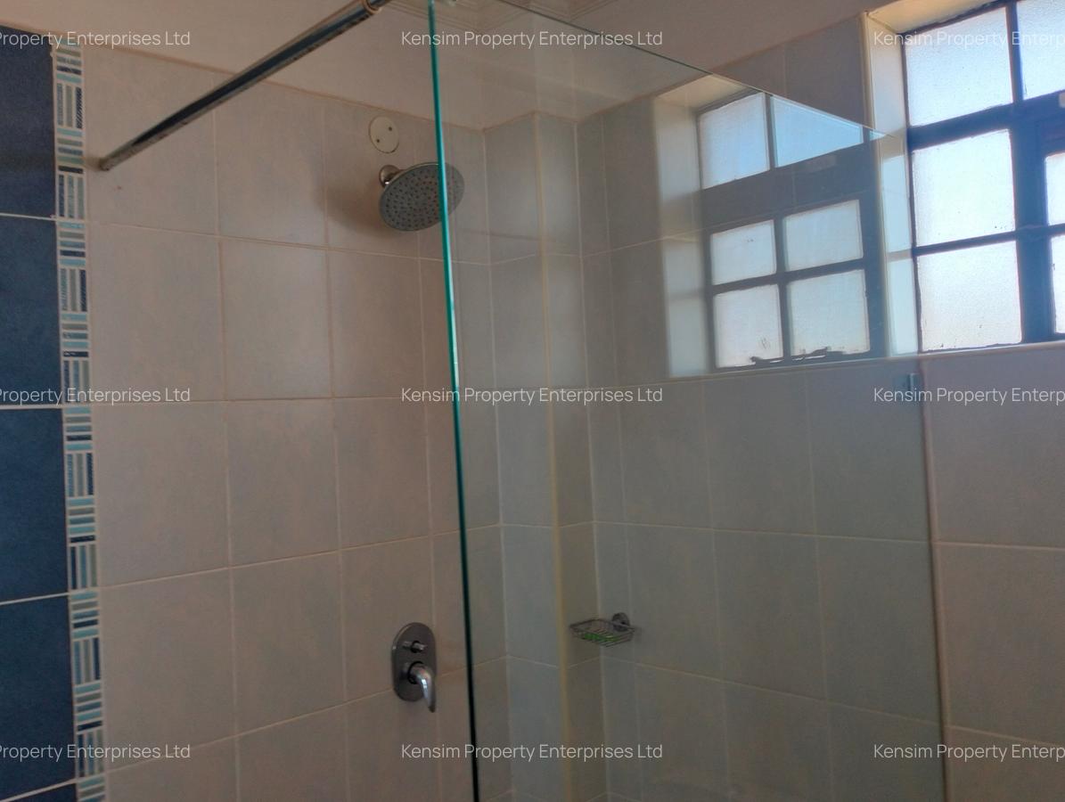 5 Bed Townhouse with En Suite in Kitisuru - 15