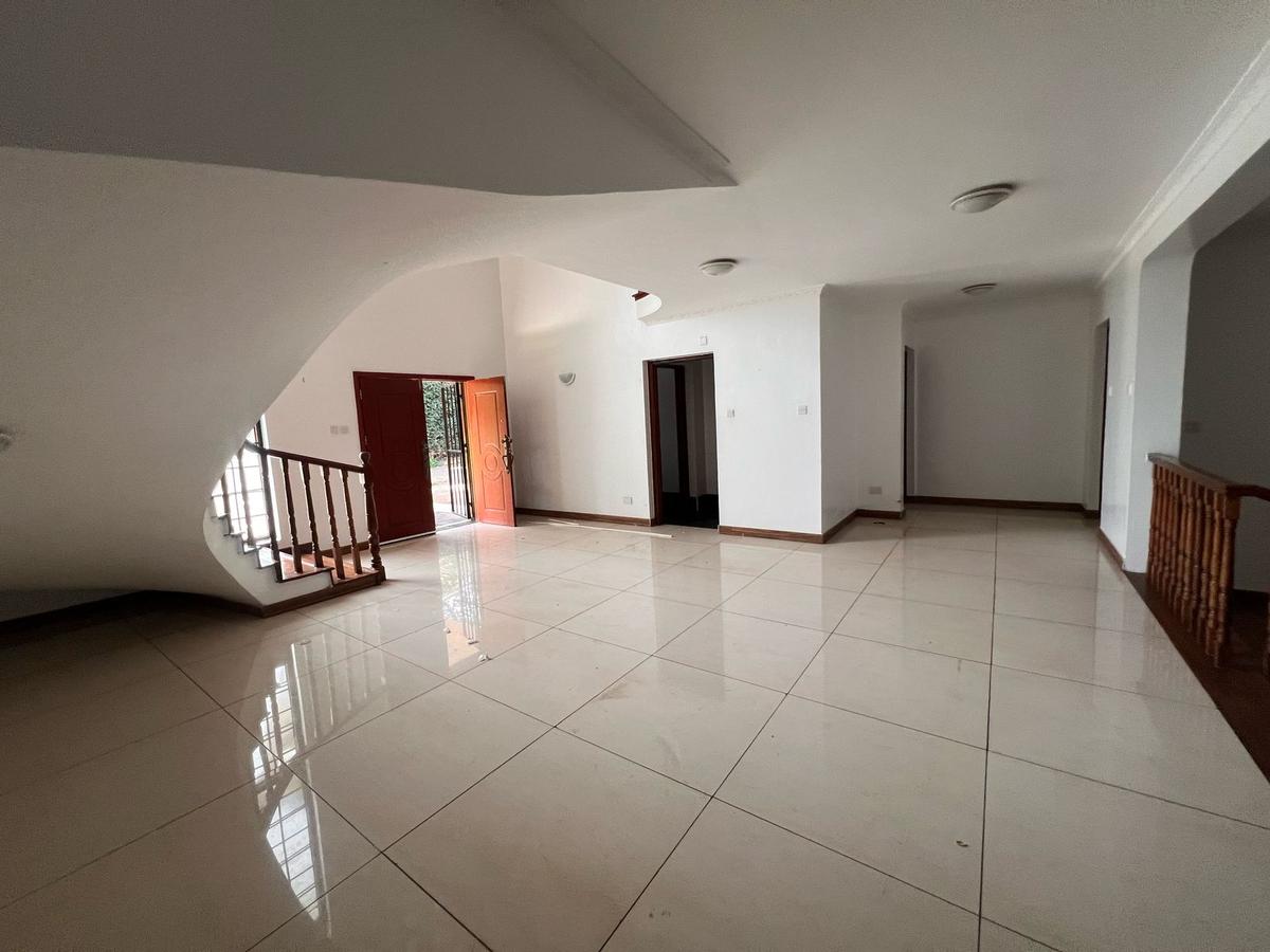 5 Bed Villa in Runda - 12