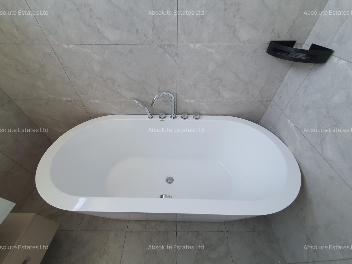 Furnished 3 Bed Apartment with En Suite in Kilimani - 12