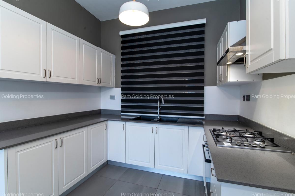 2 Bed Apartment with En Suite in Rhapta Road - 6