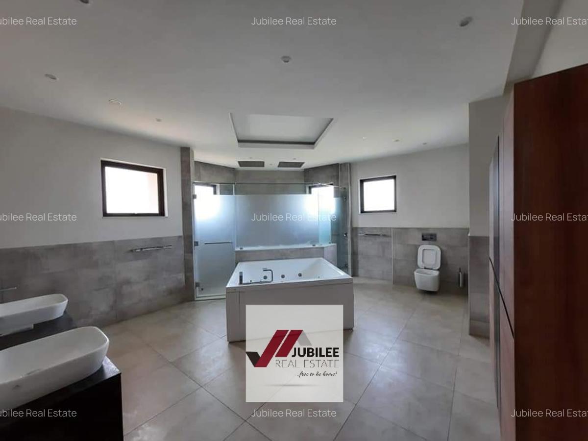 5 Bed Townhouse with En Suite in Lower Kabete - 16