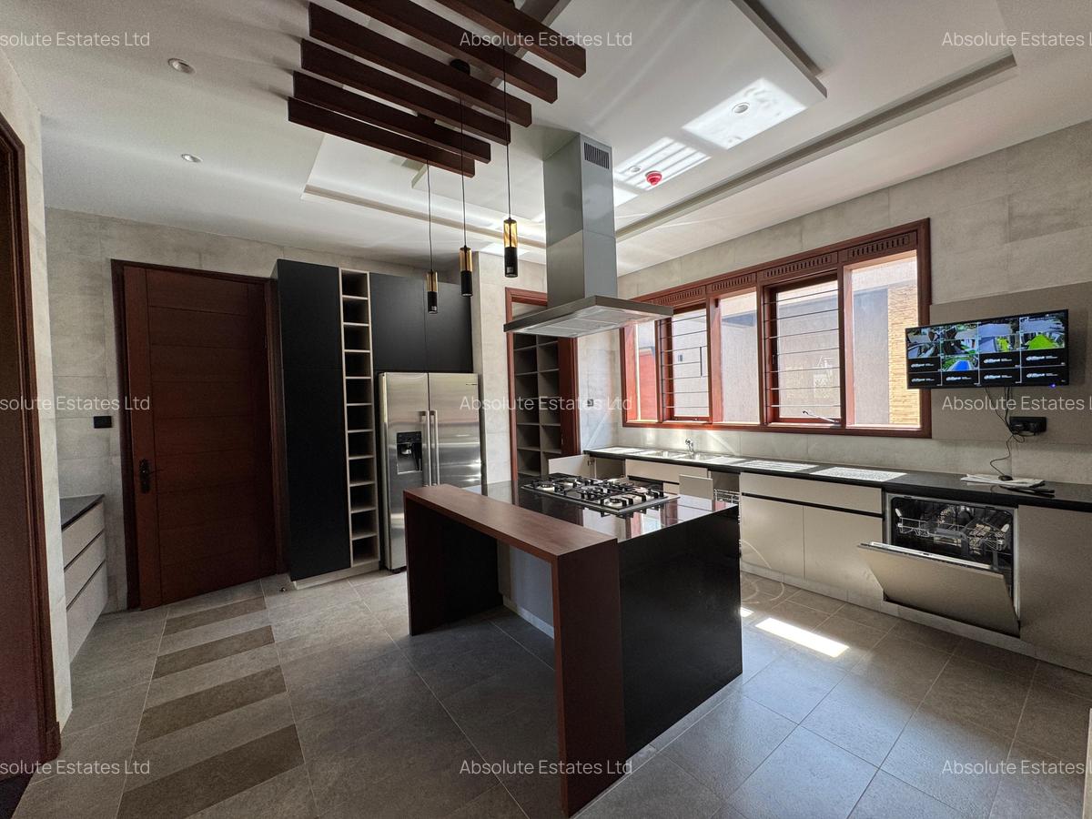 4 Bed Villa with En Suite in Runda - 5