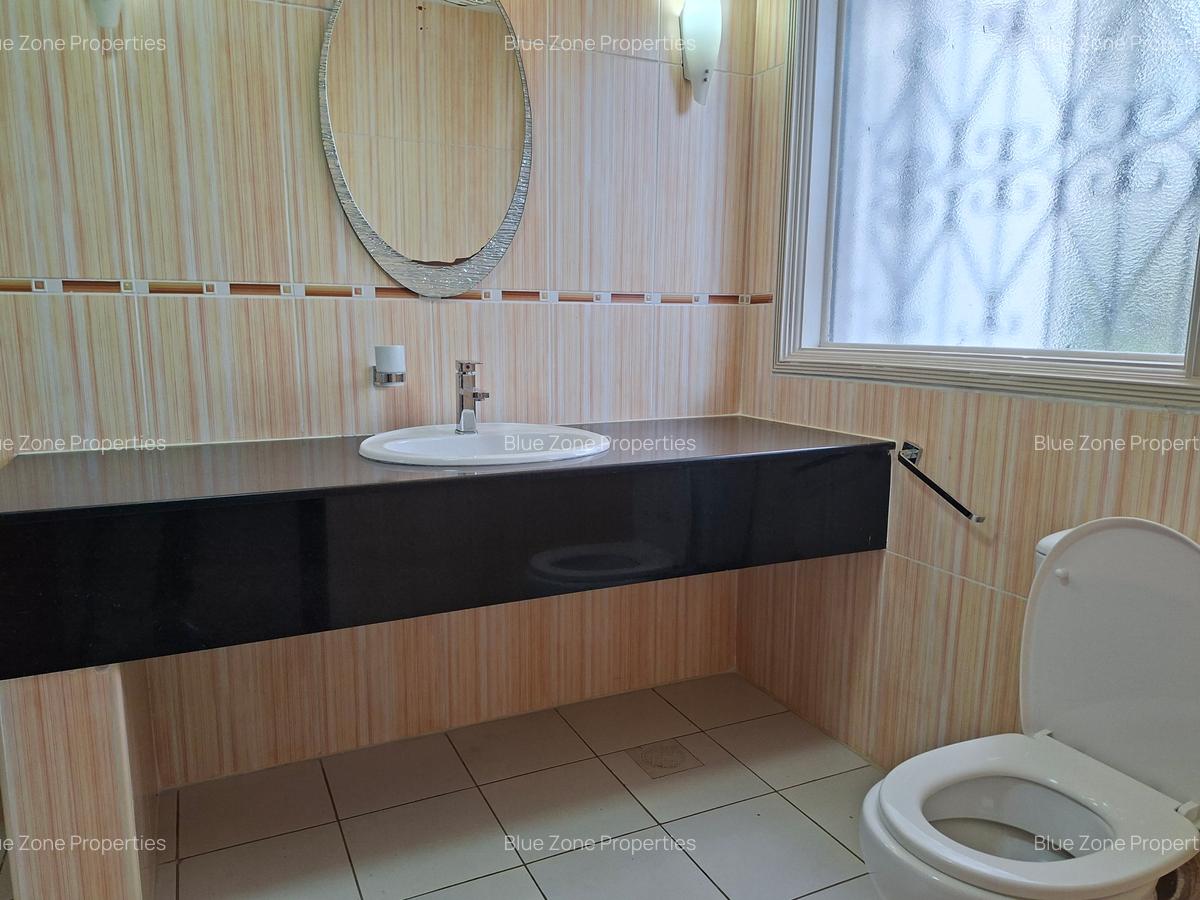 4 Bed Townhouse with En Suite in Muthaiga - 17
