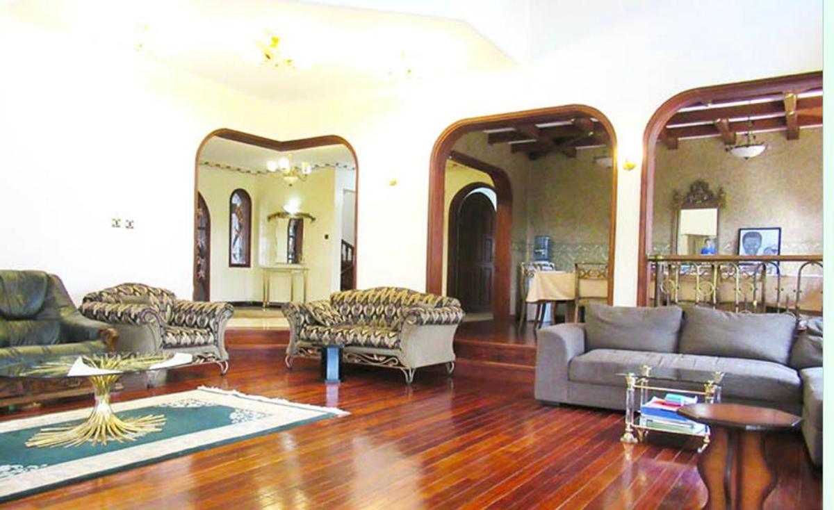 6 Bed Townhouse with En Suite in Lavington - 3