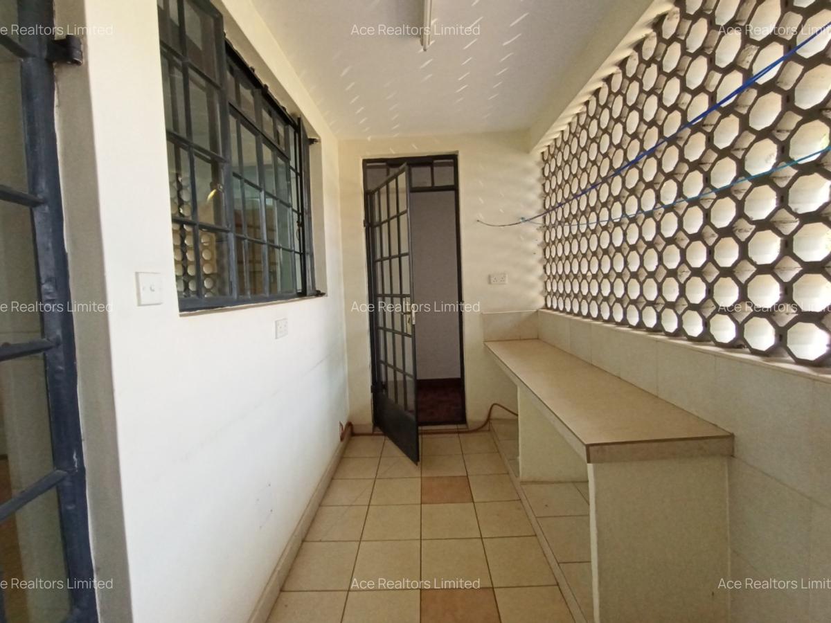 5 Bed Apartment with En Suite at Rhapta Road Duplex - 9