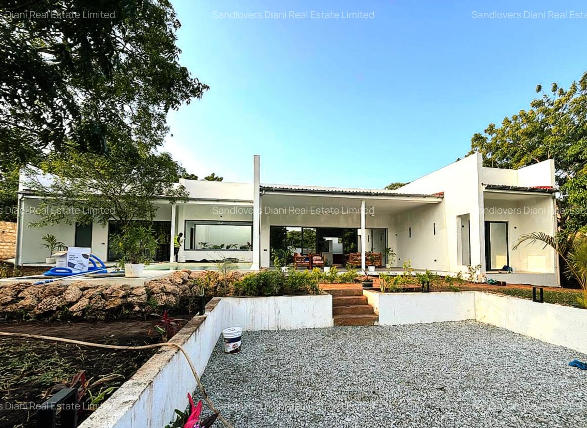 3 Bed Villa with En Suite in Diani - 2