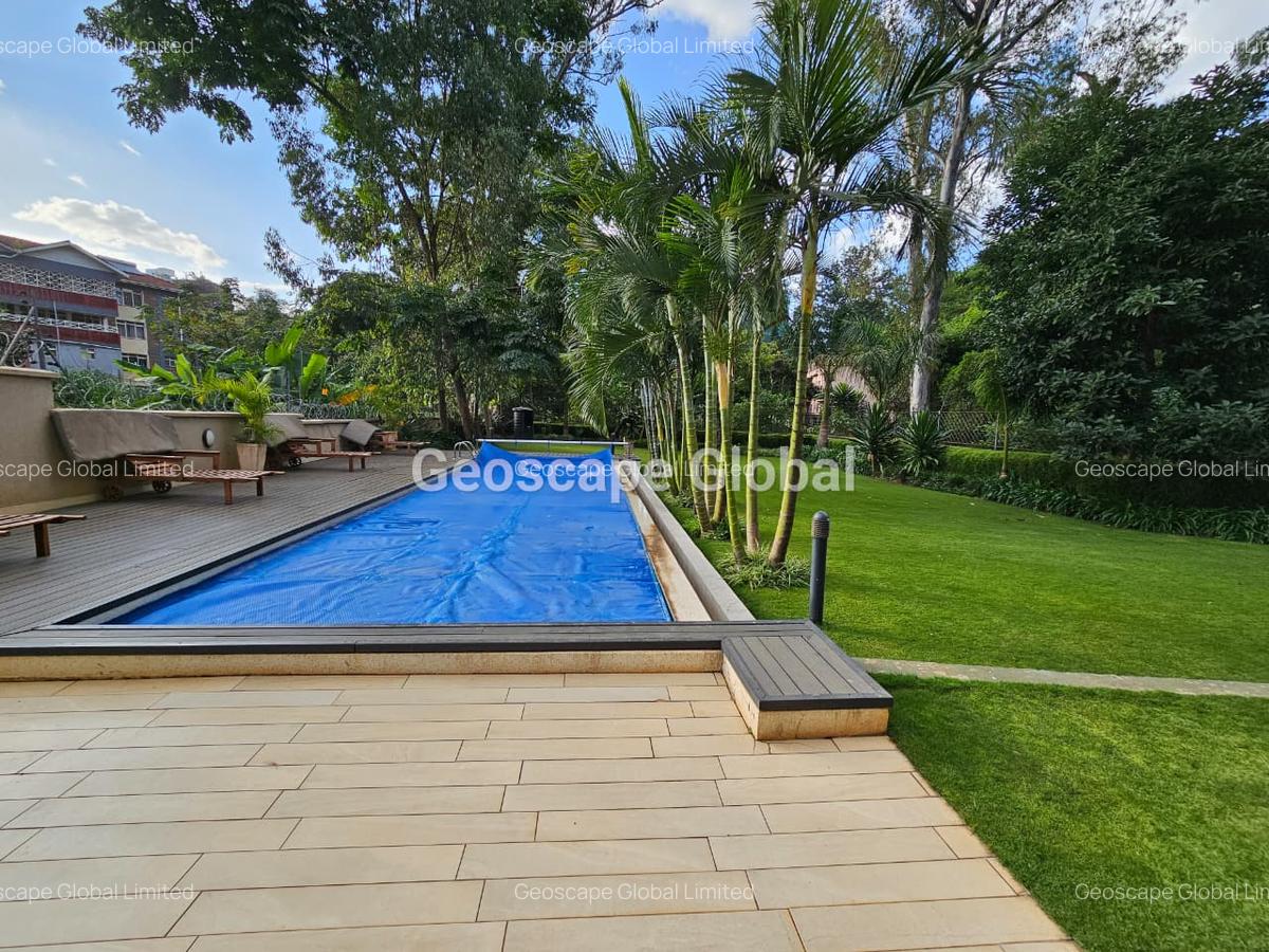 3 Bed Apartment with En Suite in Riverside - 11