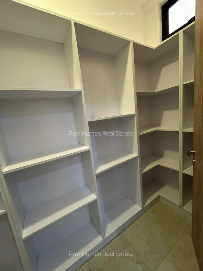 4 Bed Apartment with En Suite in Spring Valley - 20