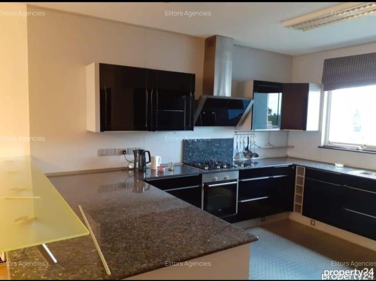 3 Bed Apartment with En Suite at Riverside Drive - 3