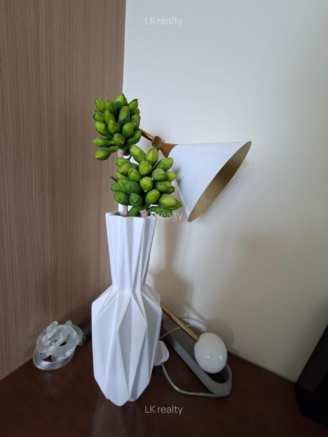 Serviced 2 Bed Apartment with En Suite at Westlands Road - 17