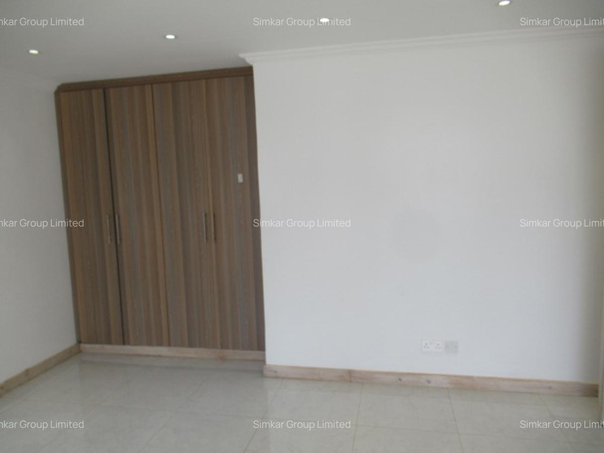 5 Bed House with En Suite at Runda - 10