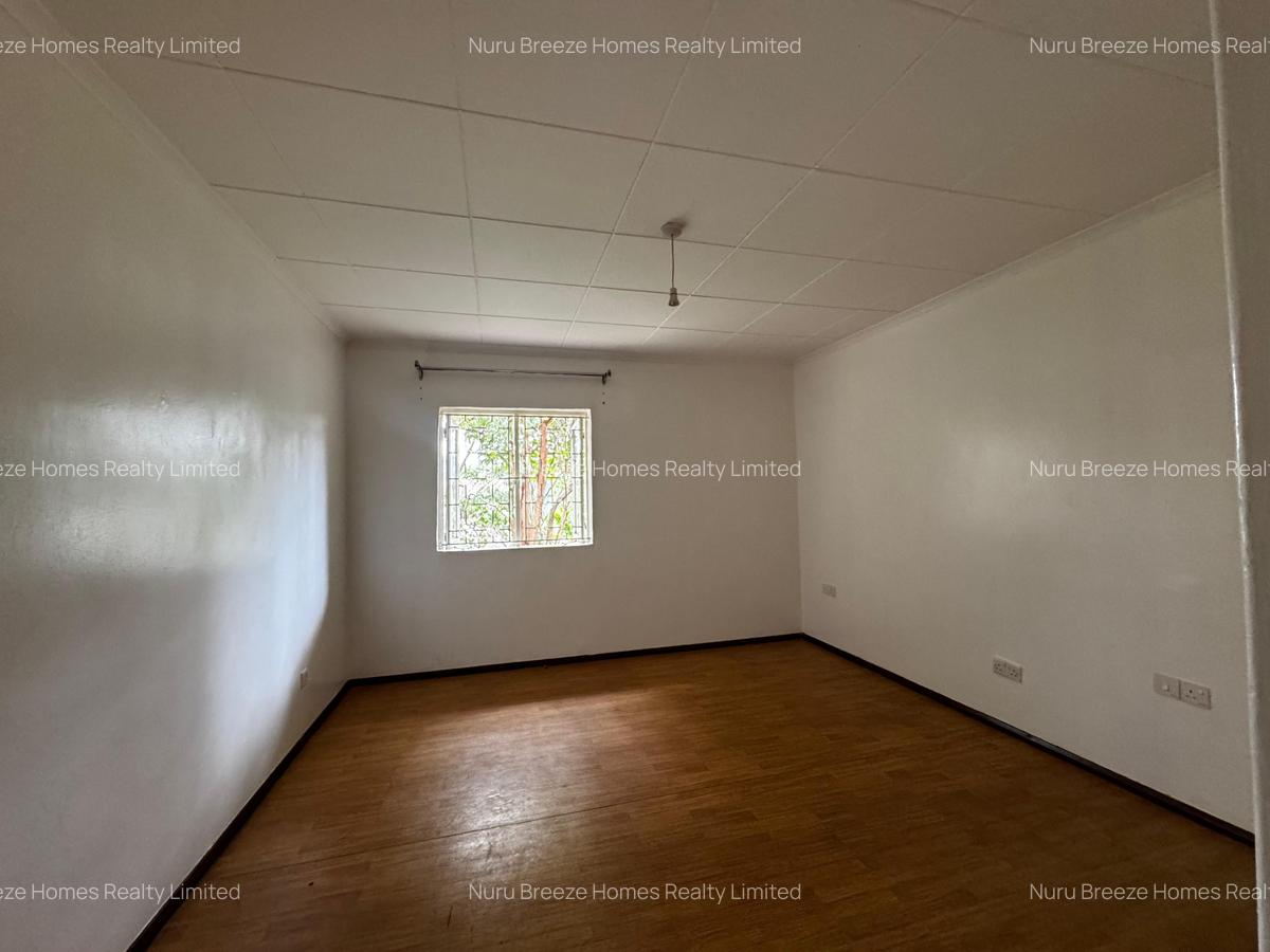 4 Bed House with En Suite in Kyuna - 17