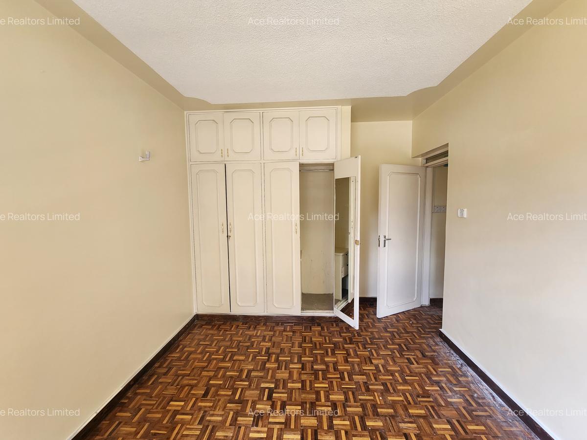 2 Bed Apartment with En Suite at Near Sarit Centre - 12