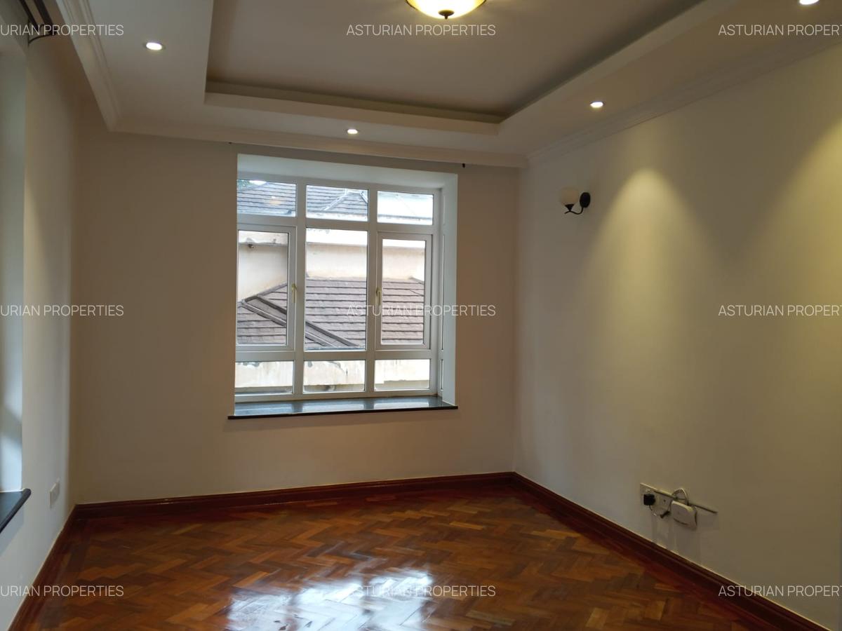 4 Bed Townhouse with En Suite in Lavington - 13