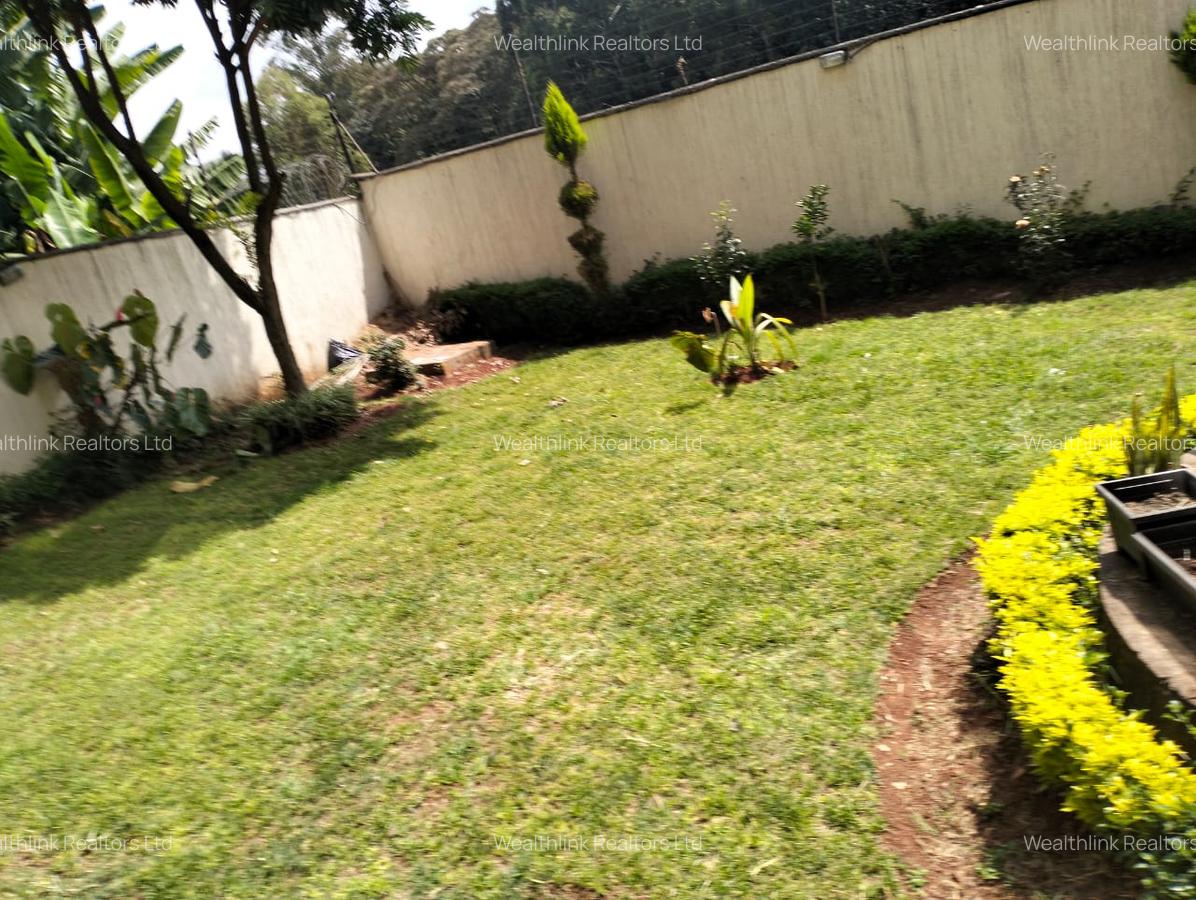 5 Bed Townhouse with En Suite at Lavington - 10