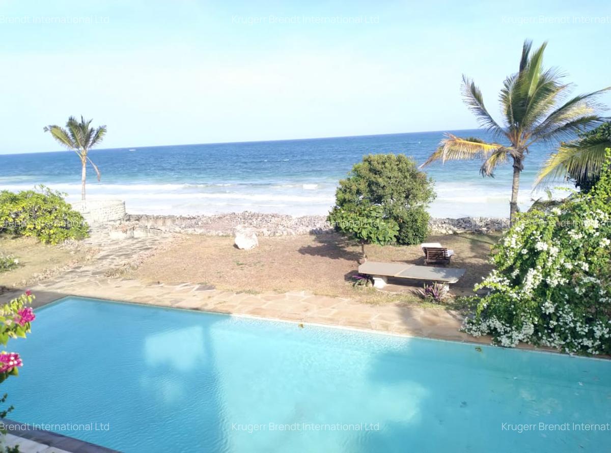 4 Bed Villa with En Suite in Bofa - 7