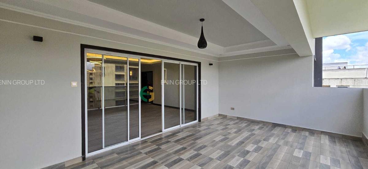 3 Bed Apartment with Swimming Pool in Riverside - 4