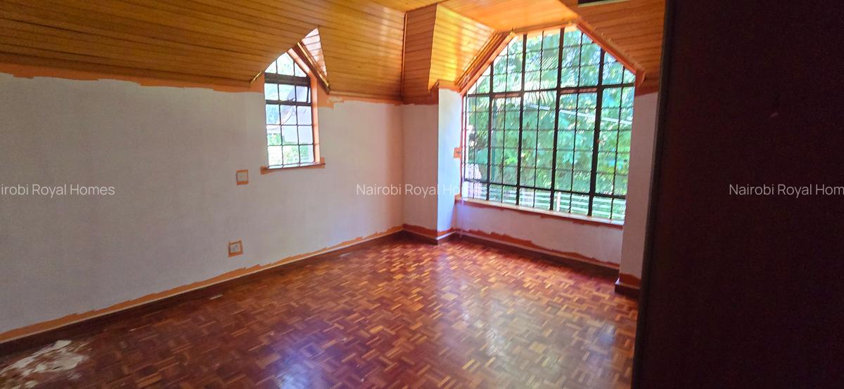 6 Bed Townhouse with En Suite at Kabasiran Avenue - 19