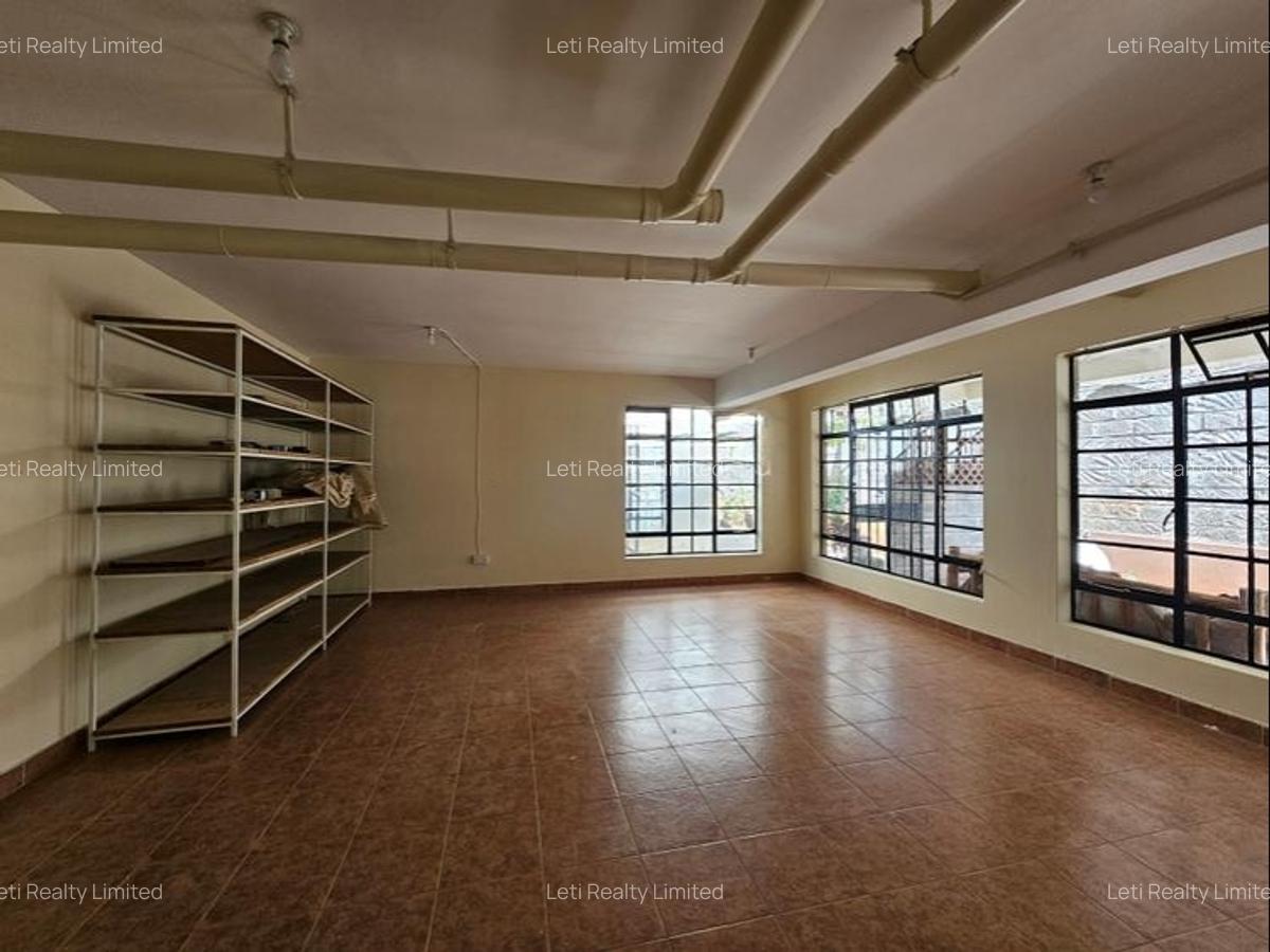 5 Bed Townhouse with En Suite in Lavington - 8