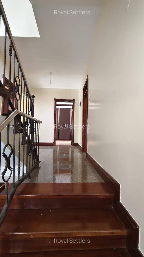 5 Bed Townhouse with En Suite at Grevillea Grove - 4