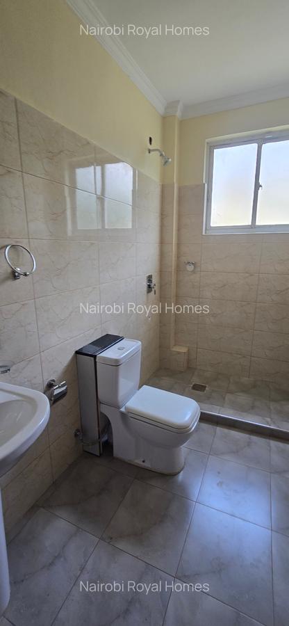 5 Bed Townhouse with En Suite at Kyuna Road - 15
