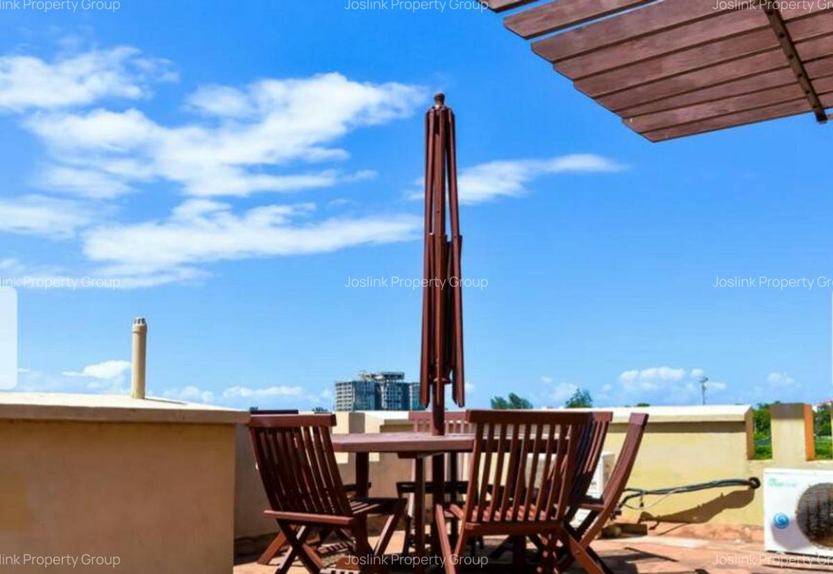 5 Bed Townhouse with Swimming Pool in Nyali Area - 8