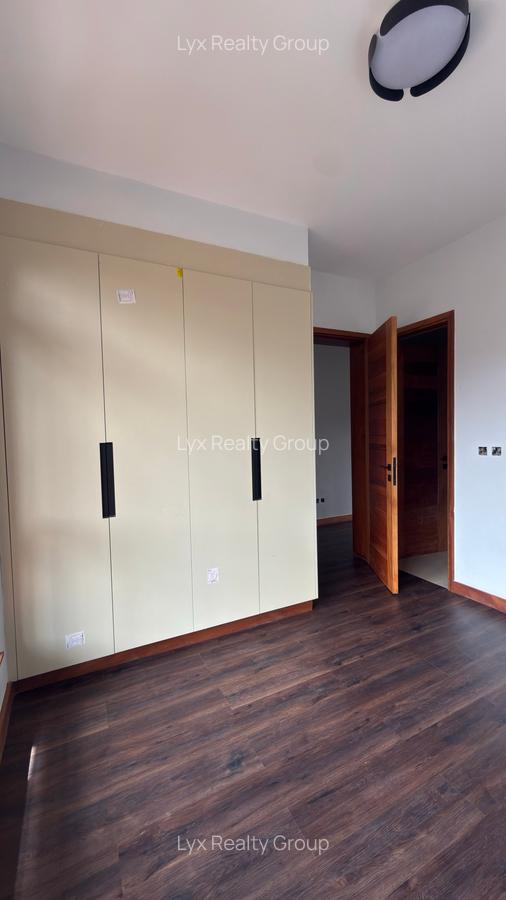 5 Bed Townhouse with En Suite in Kitisuru - 8