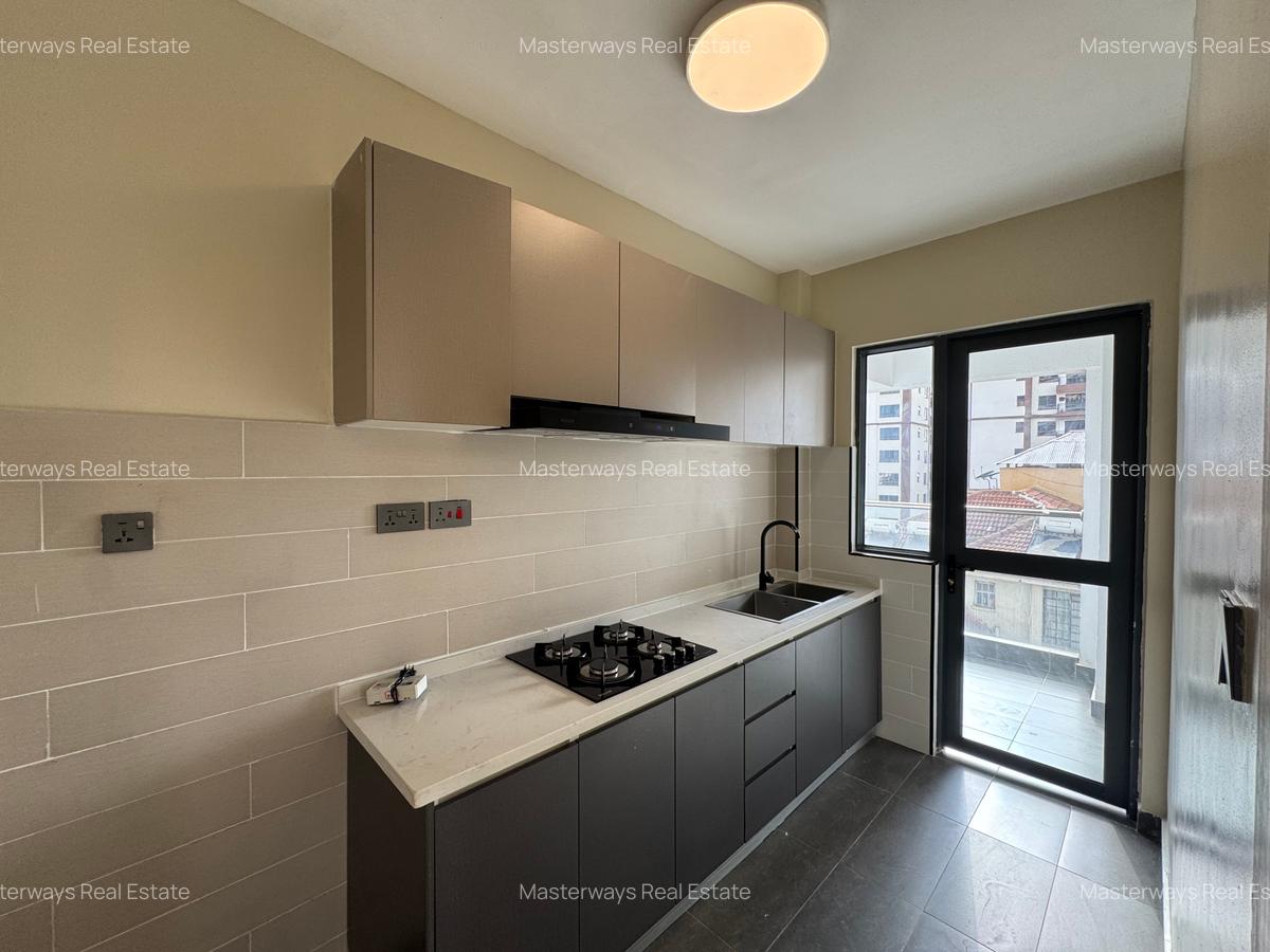 2 Bed Apartment with En Suite in Lavington - 5