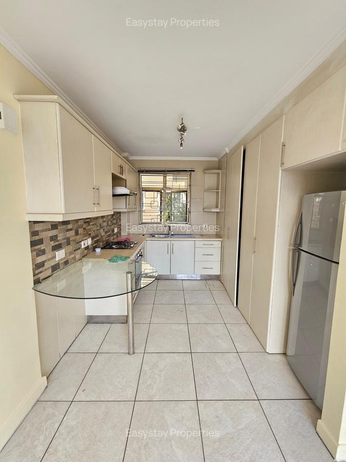 1 Bed Apartment with En Suite in Lavington - 3