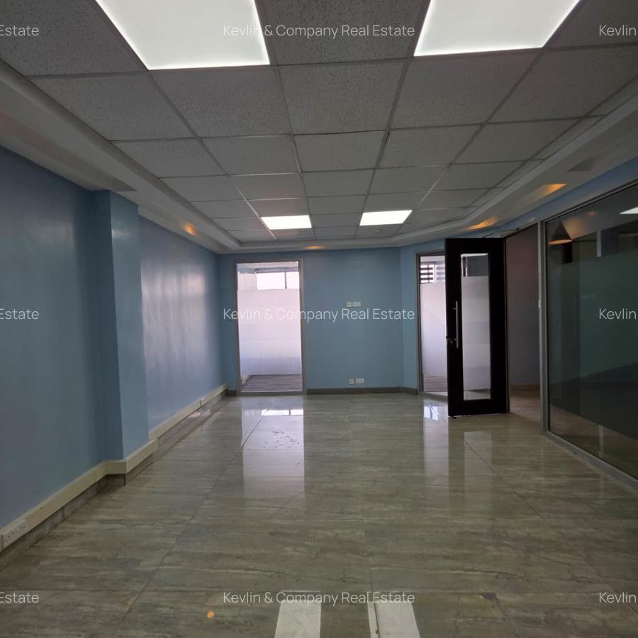 1,242 ft² Commercial Property with Service Charge Included in Westlands Area - 4
