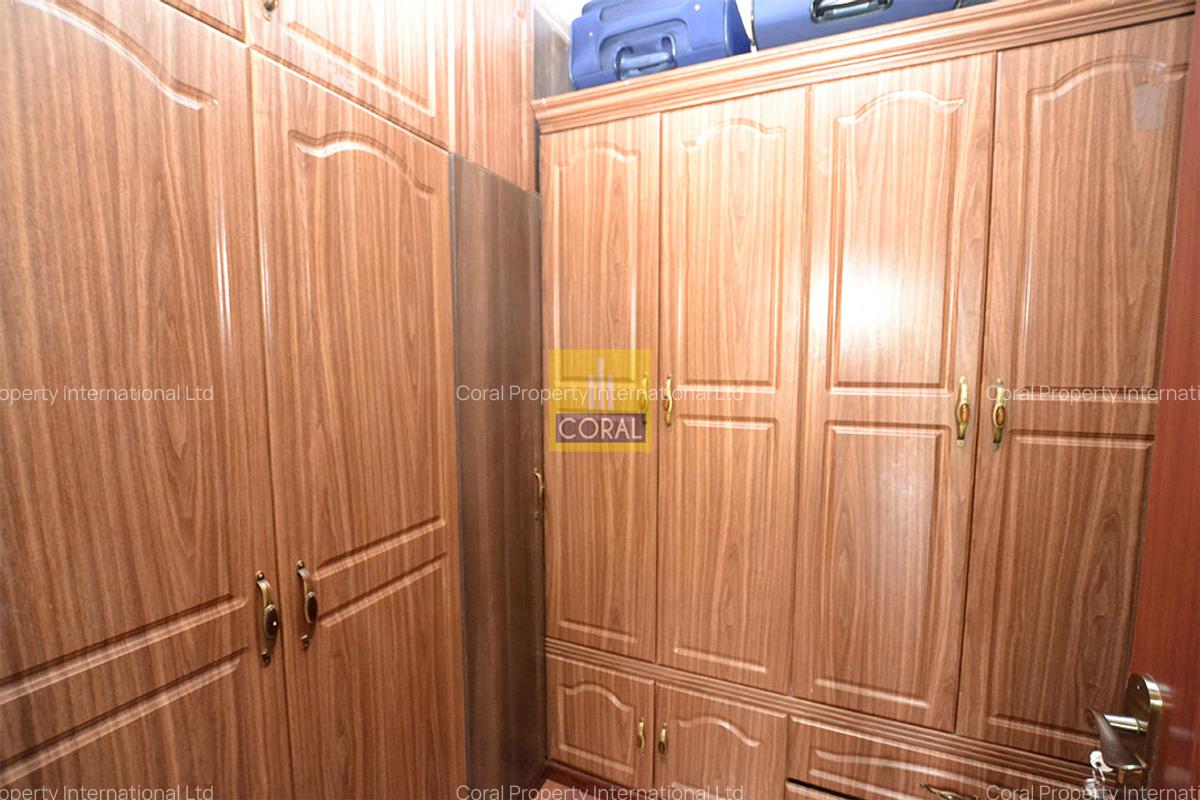 7 Bed Apartment with En Suite in Lavington - 17