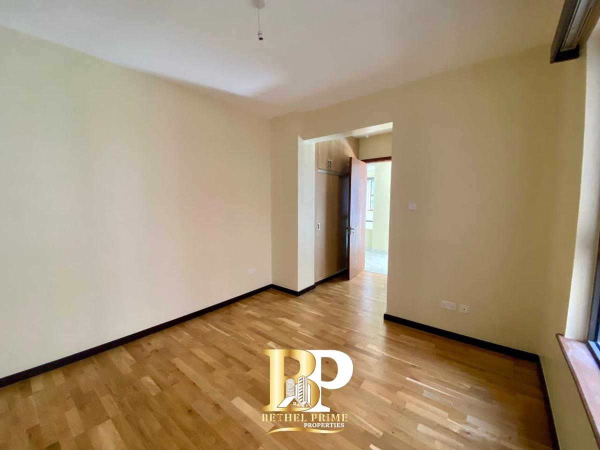 4 Bed Apartment with En Suite in General Mathenge - 9