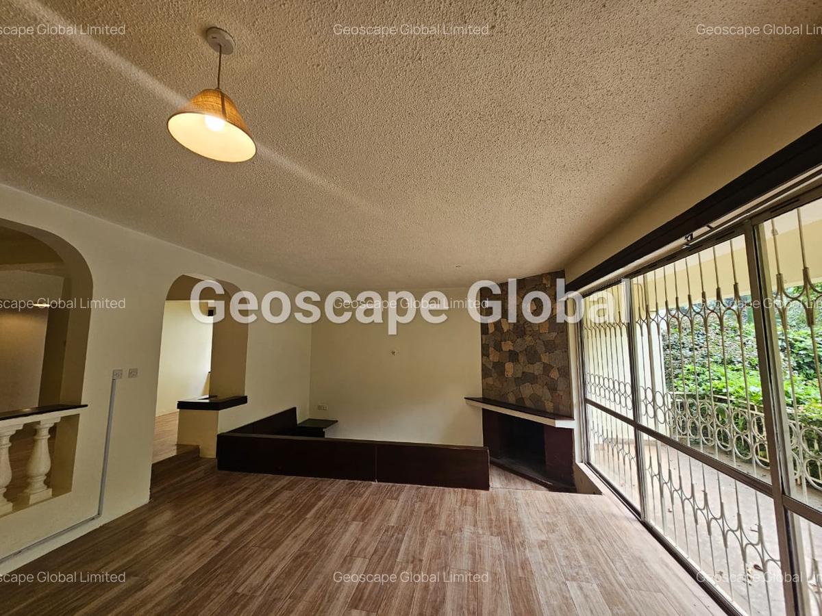 4 Bed Villa with En Suite in Spring Valley - 8