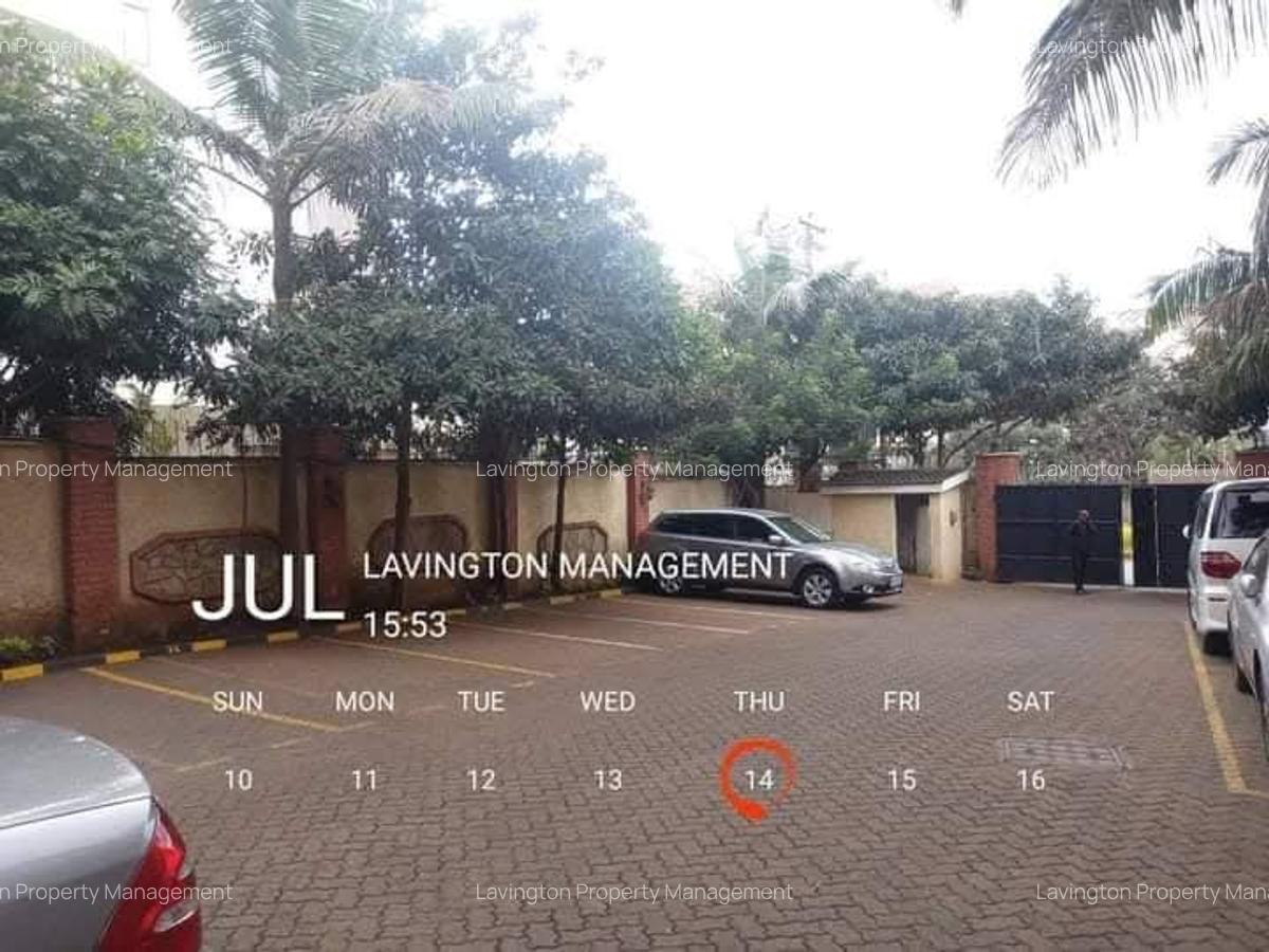 3 Bed Apartment with En Suite at Valley Arcade - 17