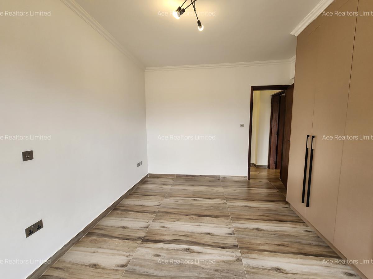 2 Bed Apartment with En Suite at Brookside - 15