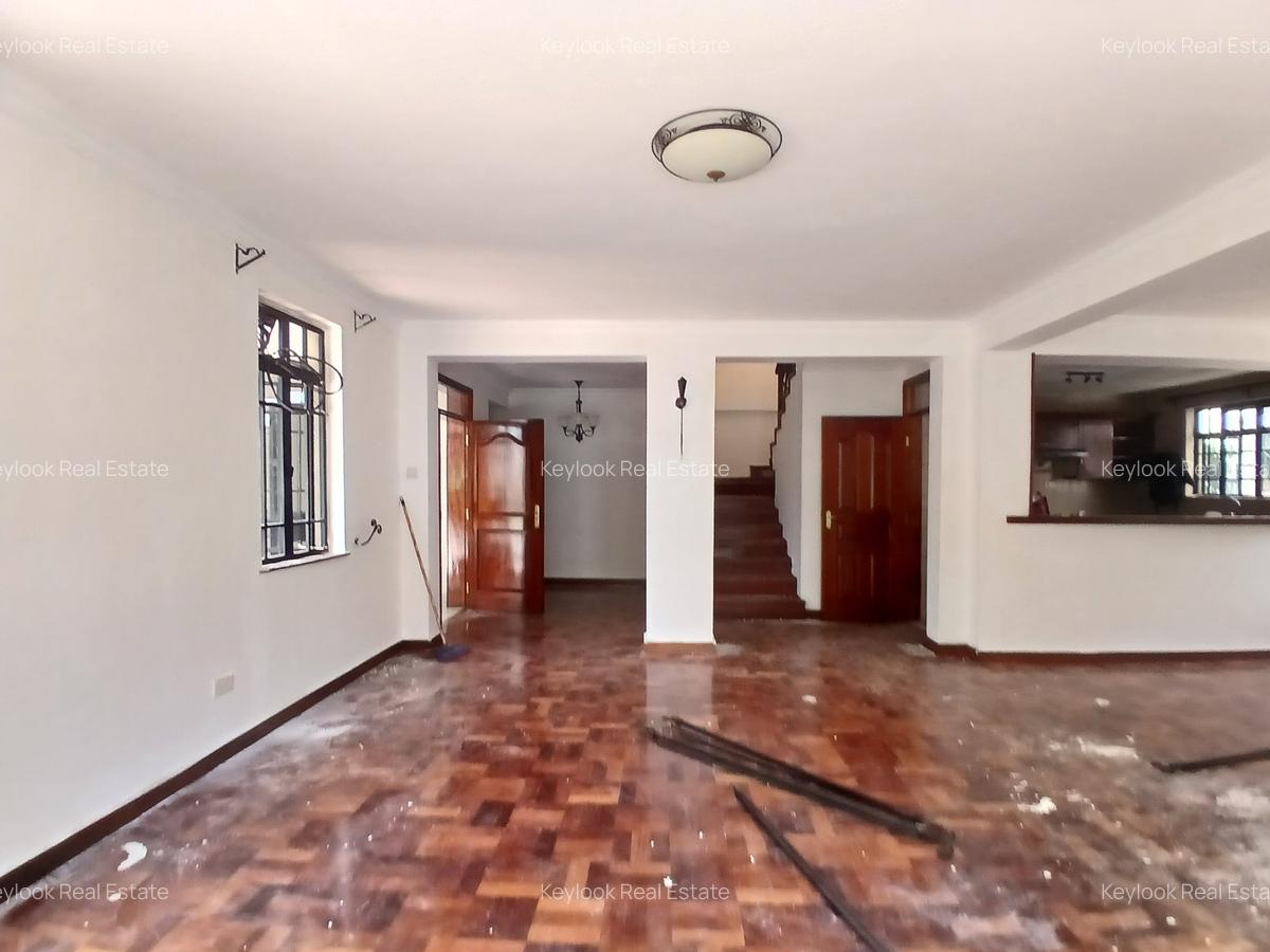 5 Bed Townhouse with En Suite at Mbaazi Avenue - 9