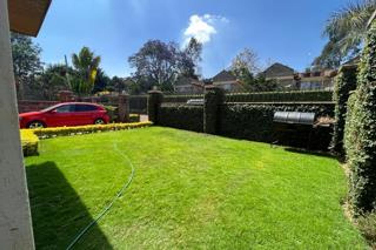 4 Bed Townhouse with En Suite in Lavington - 1