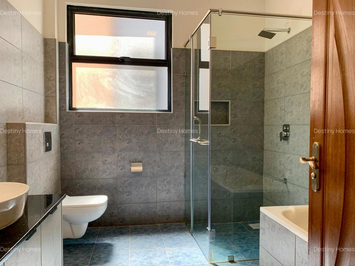 4 Bed Villa with En Suite in Mombasa Road - 8