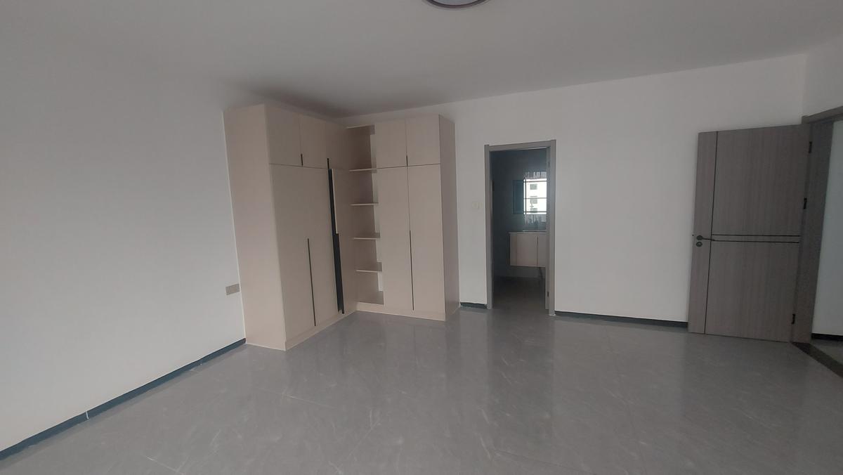 3 Bed Apartment with En Suite at Othaya Road - 8