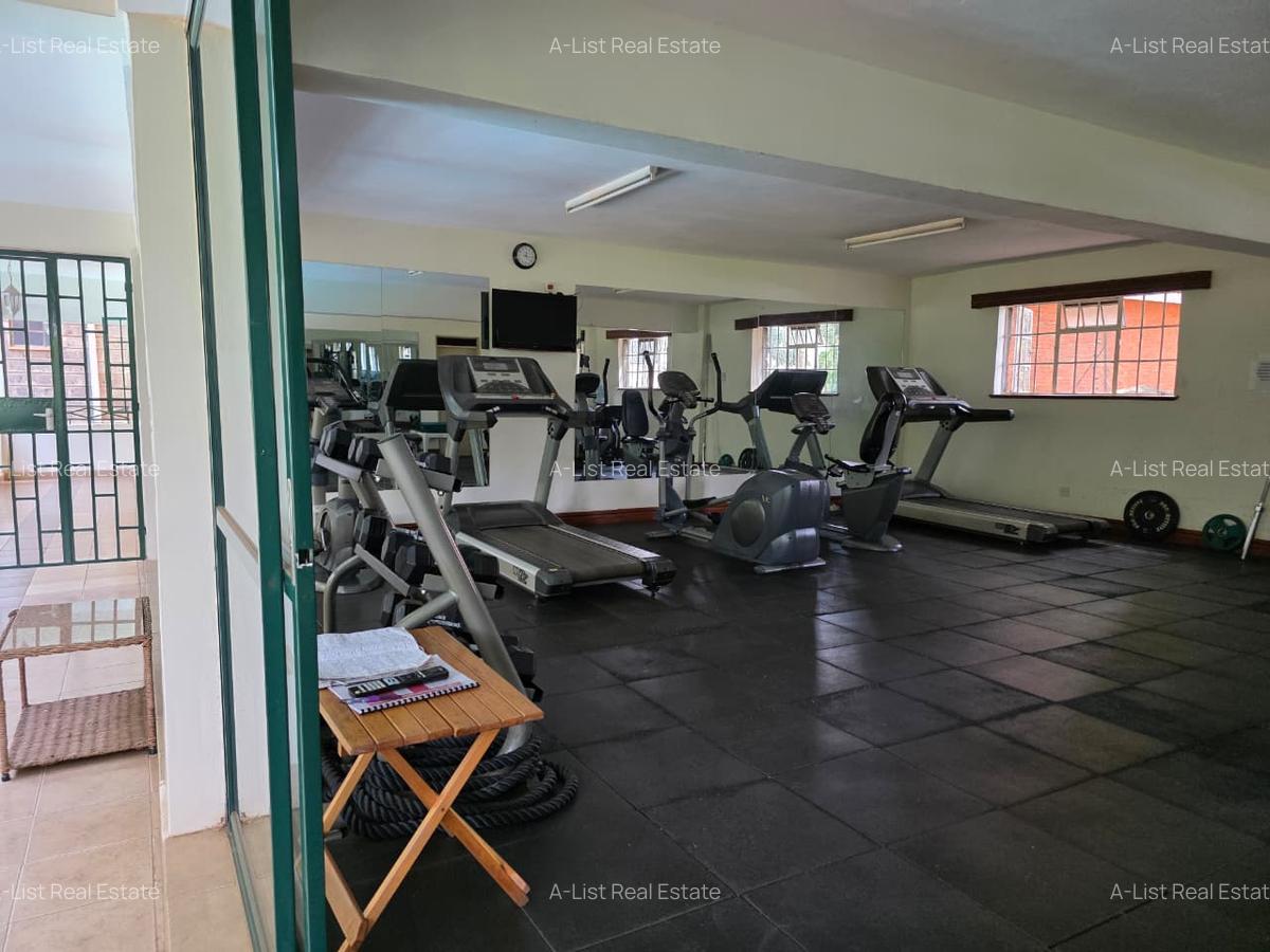 1 Bed Apartment with En Suite at Riverside - 12