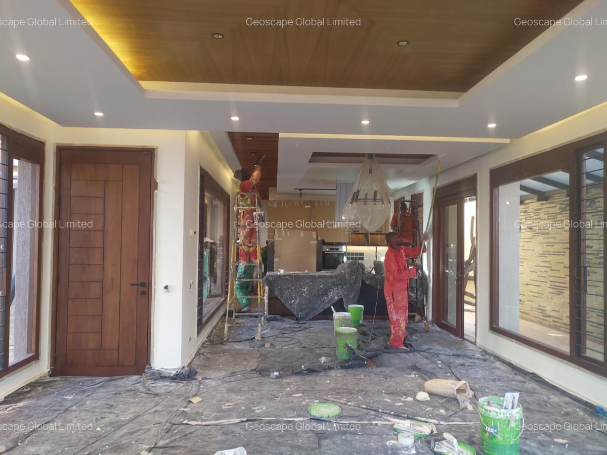 5 Bed House with En Suite in Runda - 6