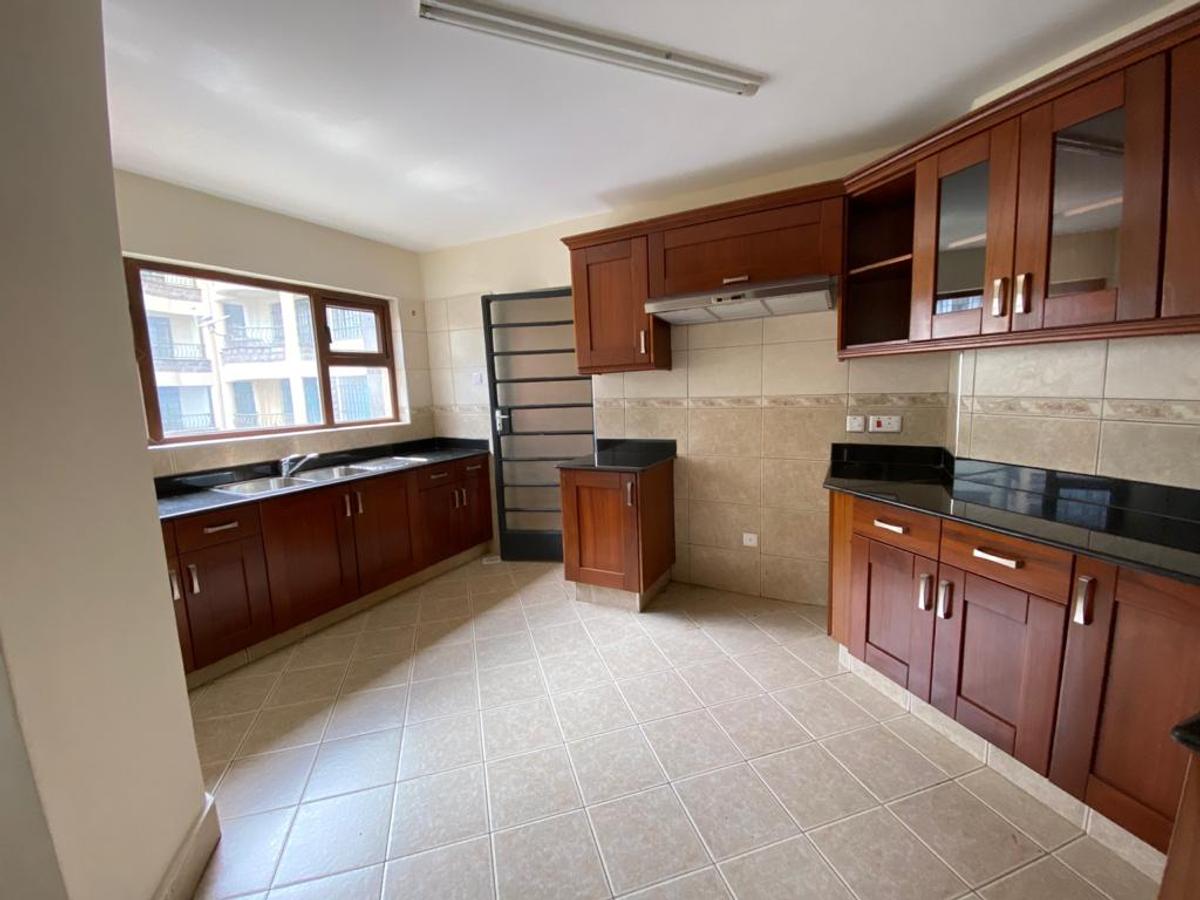 3 Bed Apartment with En Suite at Kileleshwa - 12