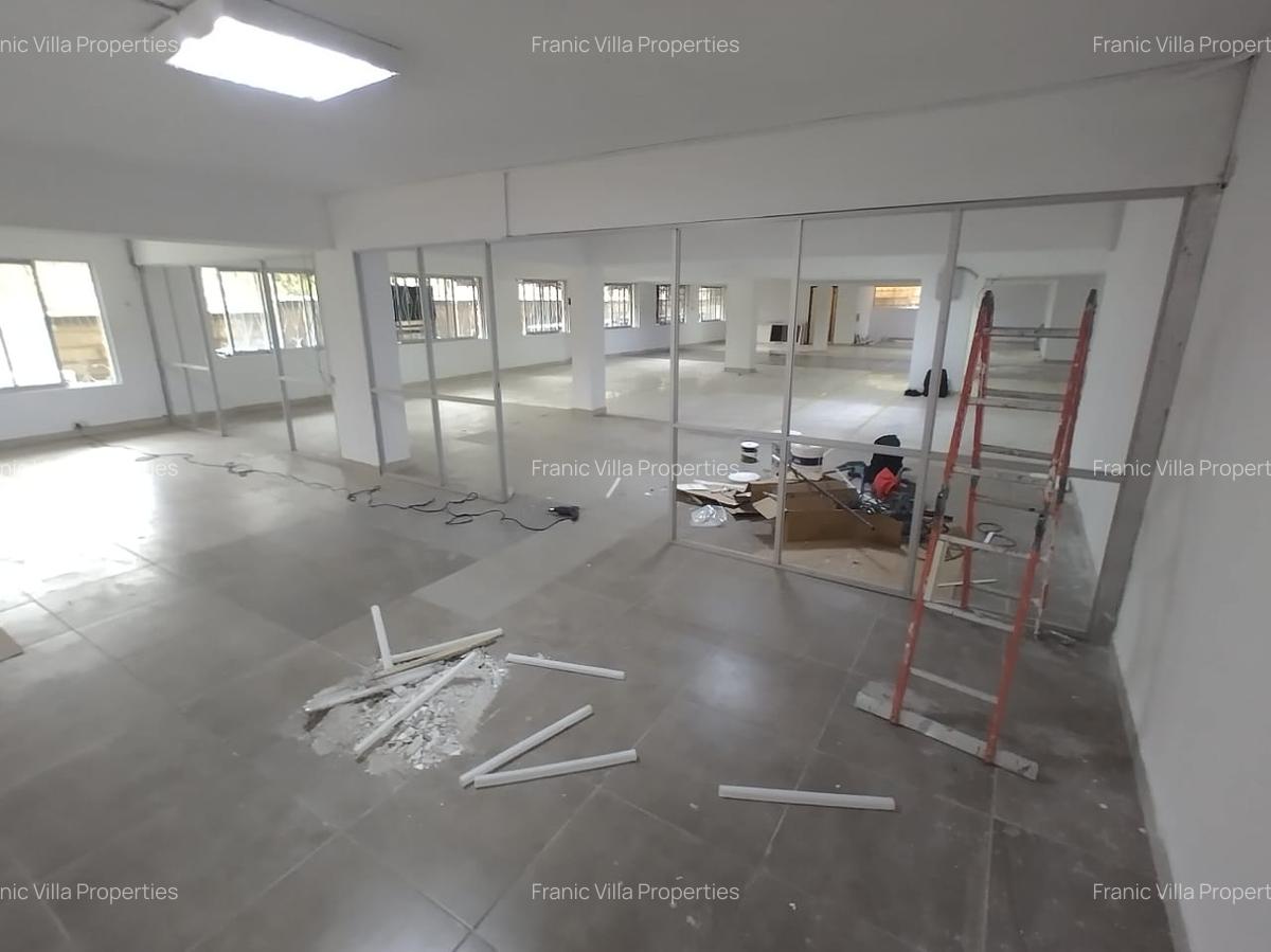 5,000 ft² Office with Parking in Kilimani - 2