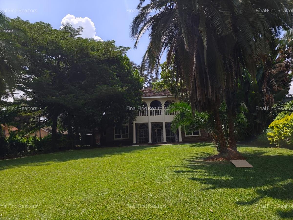 4 Bed House with Garden in Hill View - 1