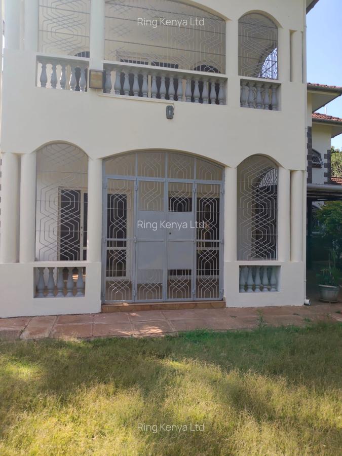 5 Bed House with Garden in Runda - 2