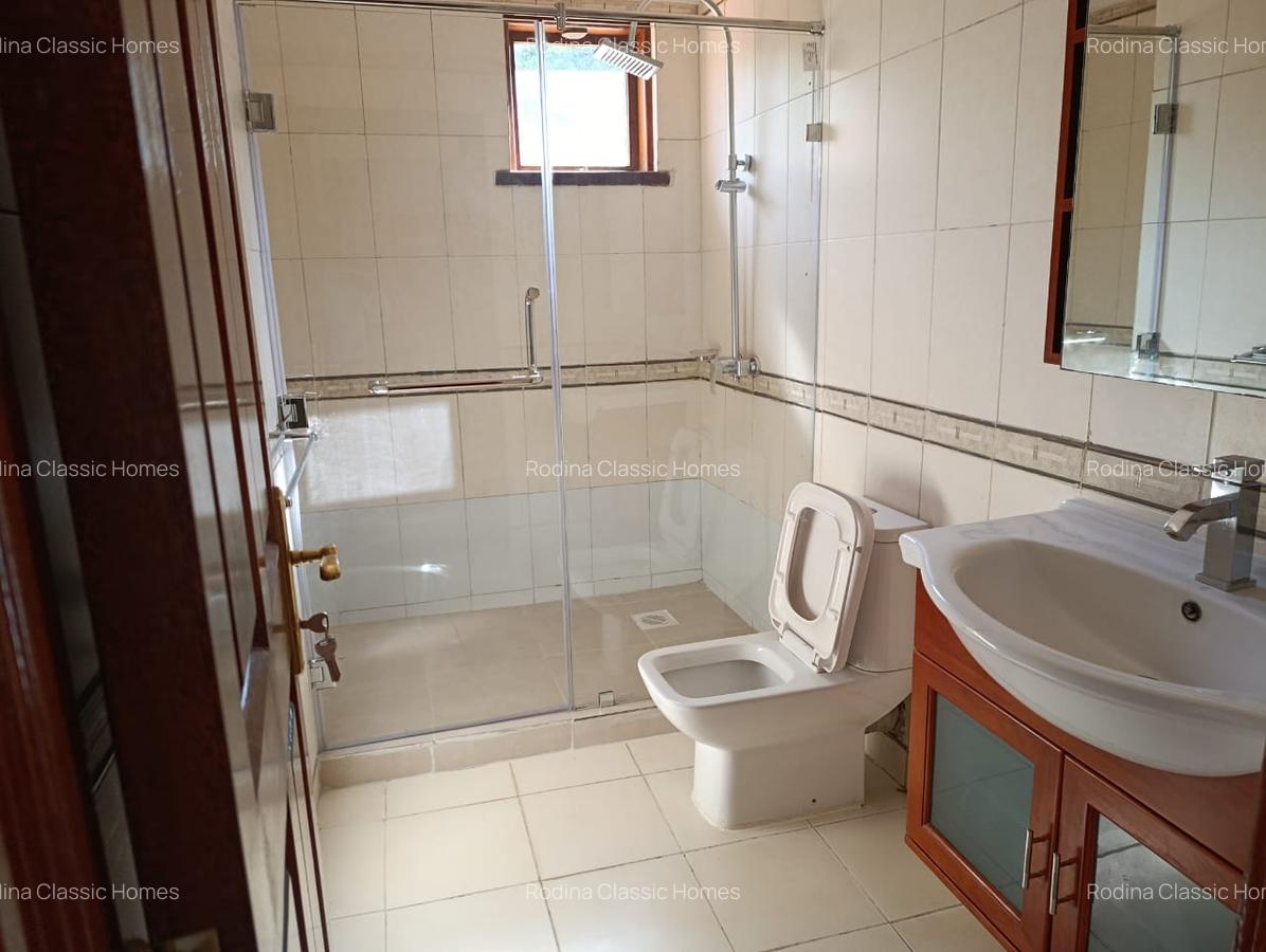 5 Bed Townhouse with En Suite in Karen - 8