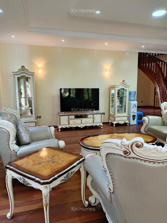 5 Bed Townhouse with En Suite in Gigiri - 12